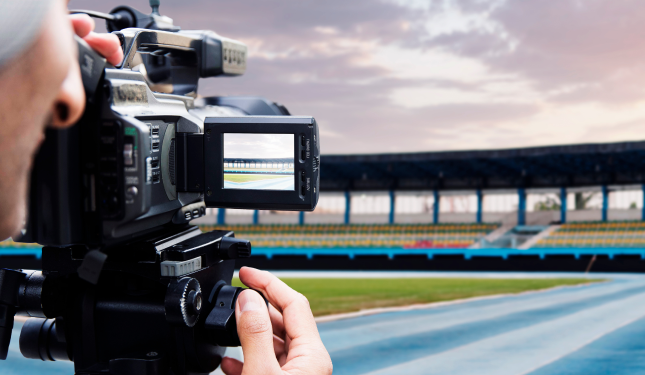 Phát hành nội dung có bản quyền: